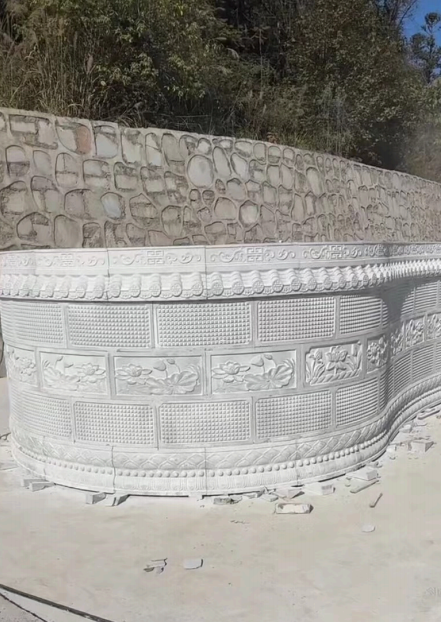 八尺八包坟